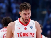 CBA常规赛半决赛爆出冷门！密尔沃基雄鹿绝杀AC米兰，争冠形势突变的简单介绍